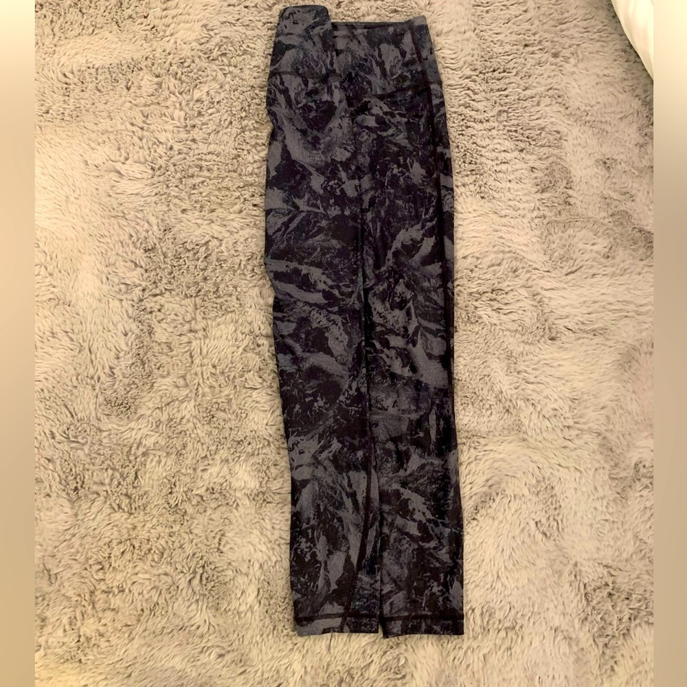 LOLE LEGGINGS​​ - Picture 8 of 9